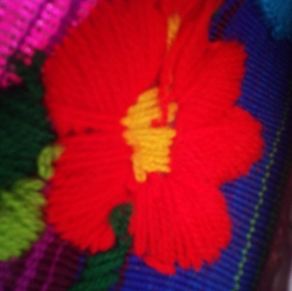 Guatemala handmade embroidery - Picture 4 of 8